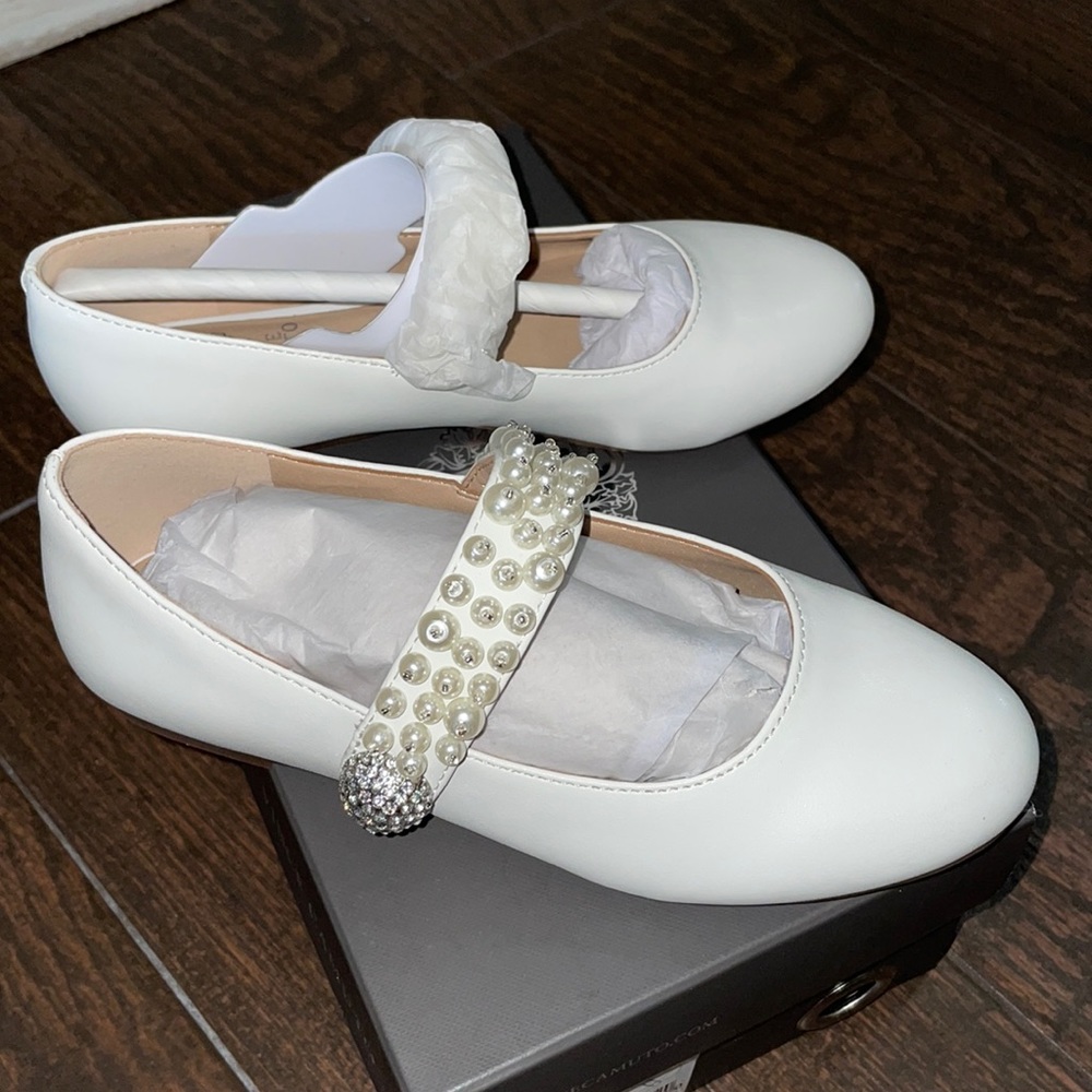 White Vince camuto girls shoes